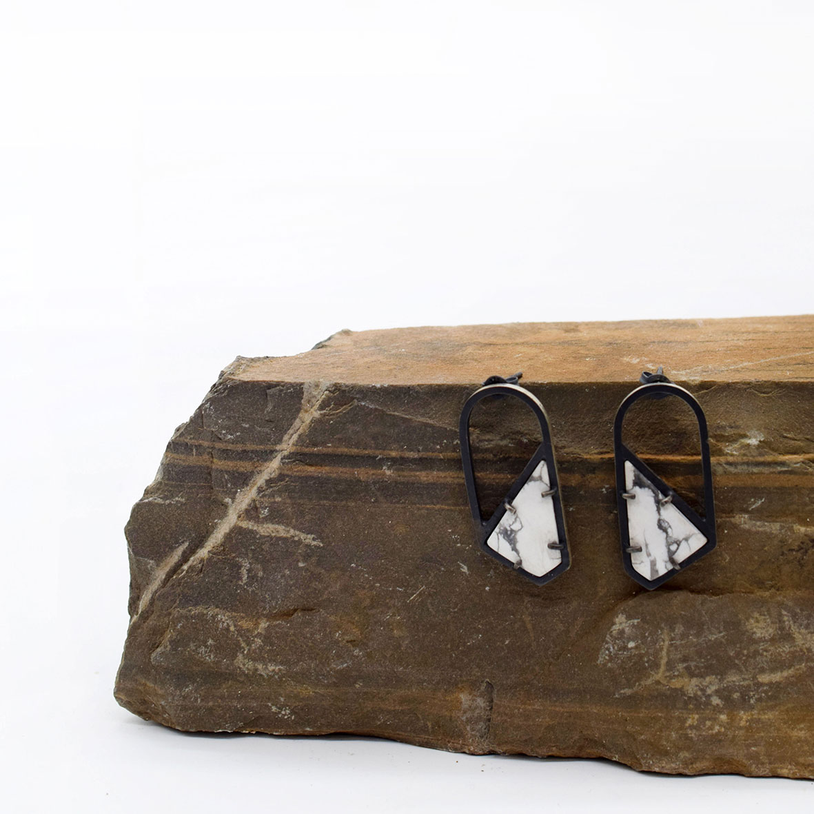 INCLUSION Howlite Arch Stud Earrings